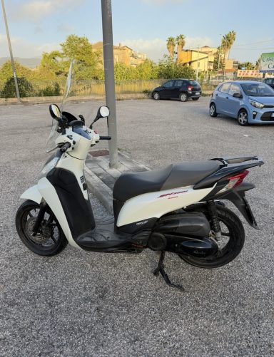 HONDA SH 300 SPORT